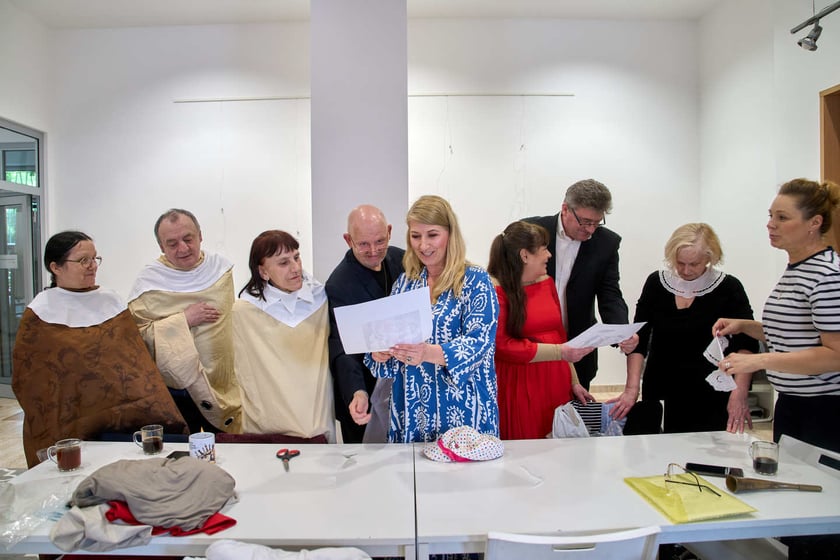 Warsztaty &bdquo;Żywe obrazy, czyli jak odzyskać sprawczość w działaniu&rdquo; kwiecień-czerwiec 2024 roku