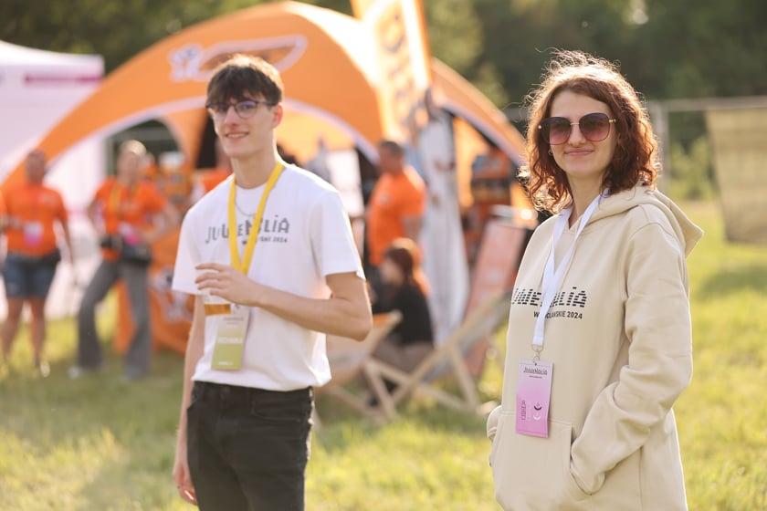 Pierwszy dzień Juwenaliów Wrocławskich 2024 na Polach Osobowickich