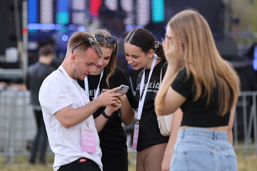 Pierwszy dzień Juwenaliów Wrocławskich 2024 na Polach Osobowickich