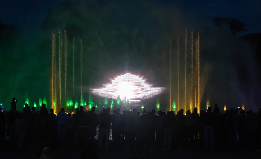 Otwarcie sezonu 2024 Fontanny Multimedialnej - pokaz specjalny: Katedra Demokracji