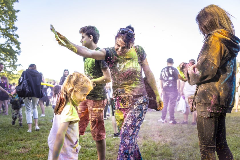 Kolor Fest &ndash; Dzień Kolor&oacute;w Holi (12.05.2024)