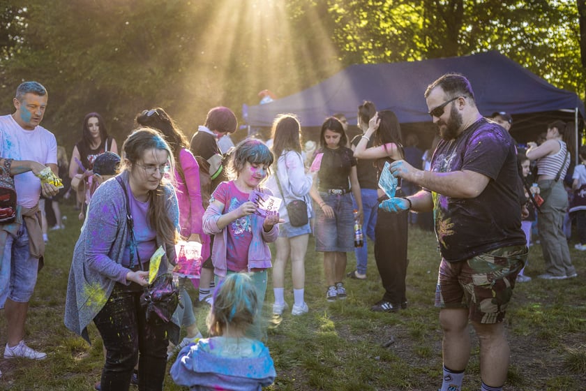 Kolor Fest &ndash; Dzień Kolor&oacute;w Holi (12.05.2024)