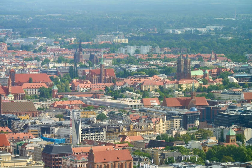 Panorama Wrocławia z tarasu widokowego na Sky Tower