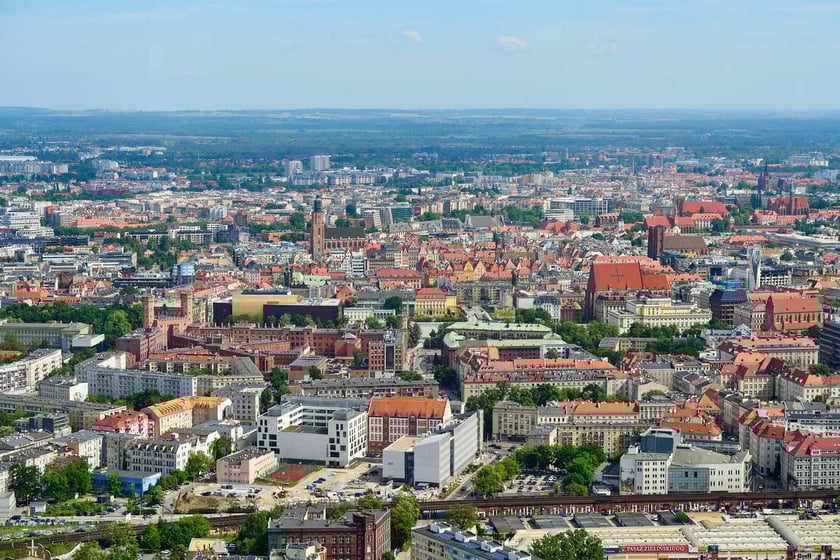 Panorama Wrocławia z tarasu widokowego na Sky Tower