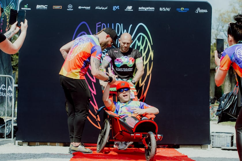 Bieg Para(mi) w parku Szczytnickim.