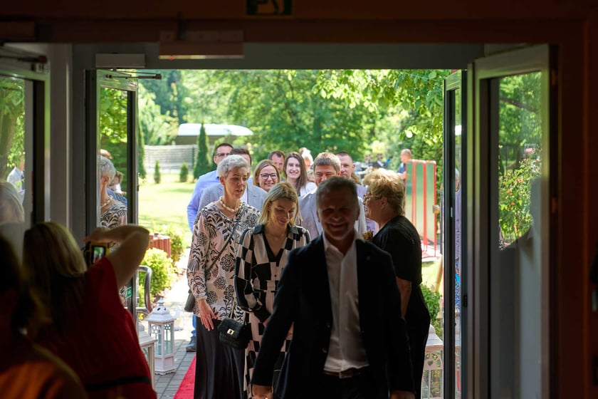 Uroczystość 40-lecia Przedszkola nr 56 &bdquo;Niezapominajka&rdquo; przy ul. Wałbrzyskiej