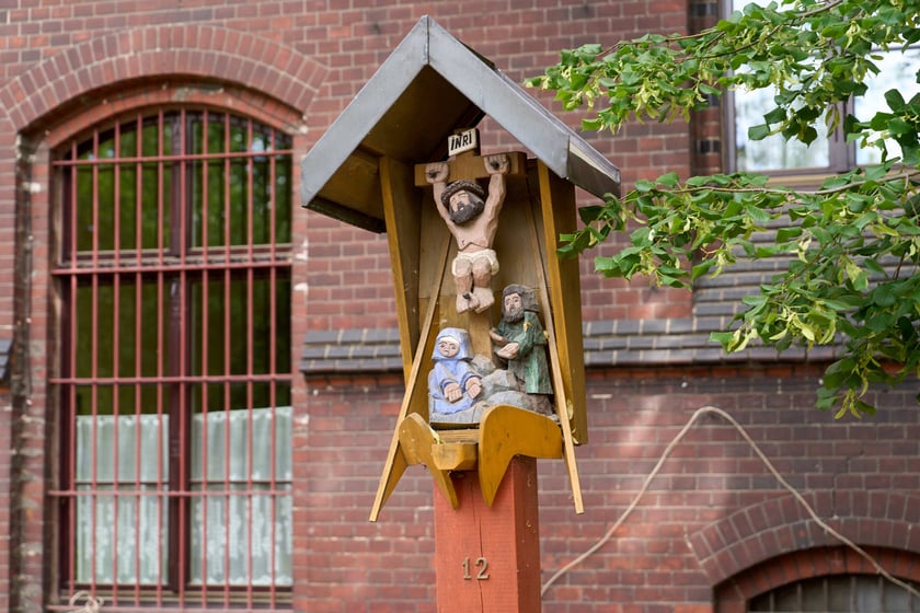 Budowa hotelu Arche Klasztor Wrocław w gmachu przy Kasprowicza, 9 maja 2024