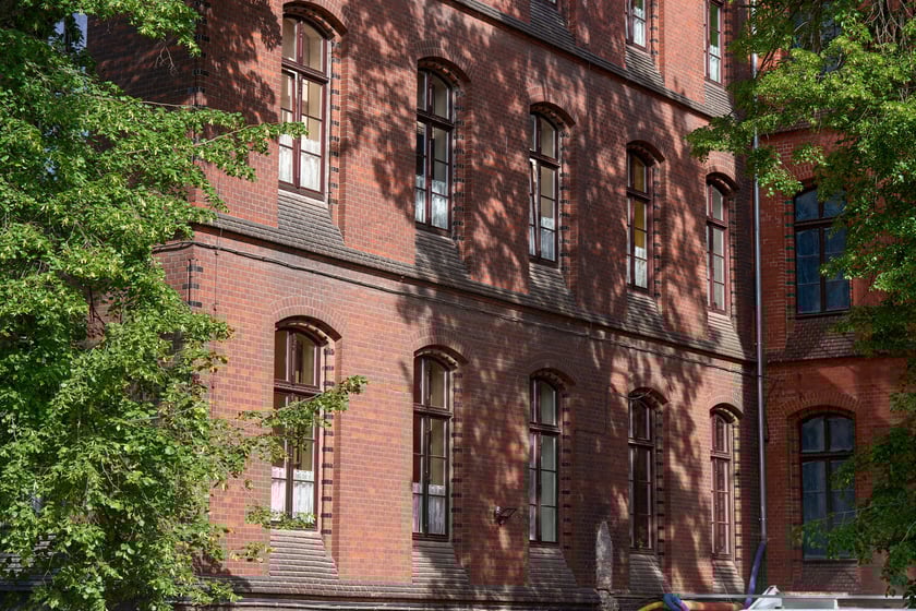 Budowa hotelu Arche Klasztor Wrocław w gmachu przy Kasprowicza, 9 maja 2024