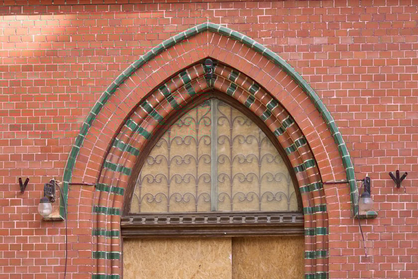 Budowa hotelu Arche Klasztor Wrocław w gmachu przy Kasprowicza, 9 maja 2024