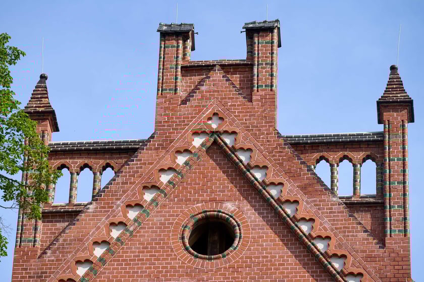 Budowa hotelu Arche Klasztor Wrocław w gmachu przy Kasprowicza, 9 maja 2024