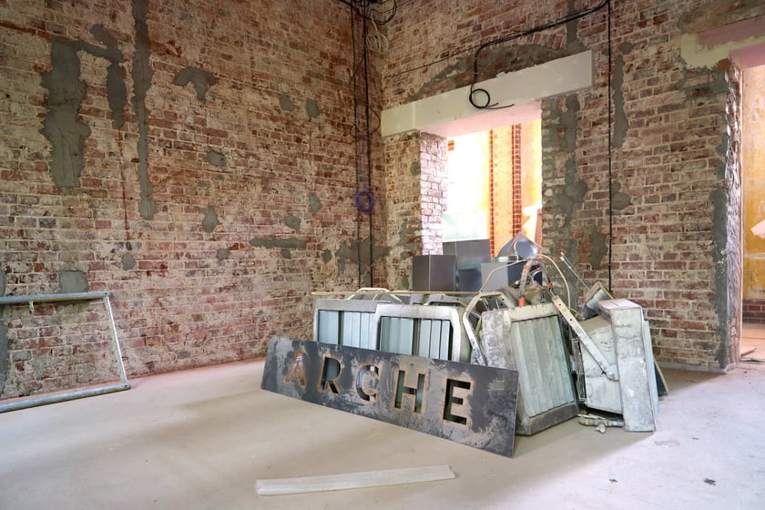 Budowa hotelu Arche Klasztor Wrocław w gmachu przy Kasprowicza, 9 maja 2024