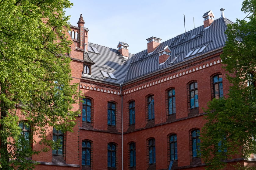 Budowa hotelu Arche Klasztor Wrocław w gmachu przy Kasprowicza, 9 maja 2024