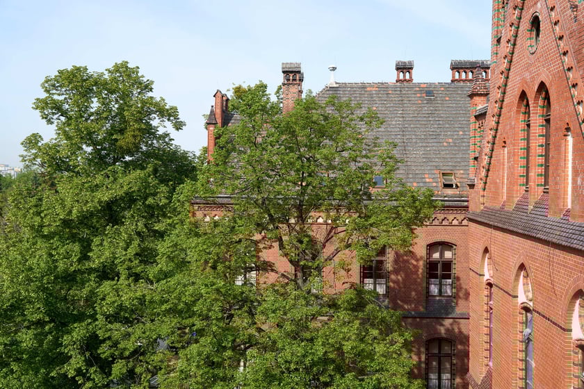 Budowa hotelu Arche Klasztor Wrocław w gmachu przy Kasprowicza, 9 maja 2024