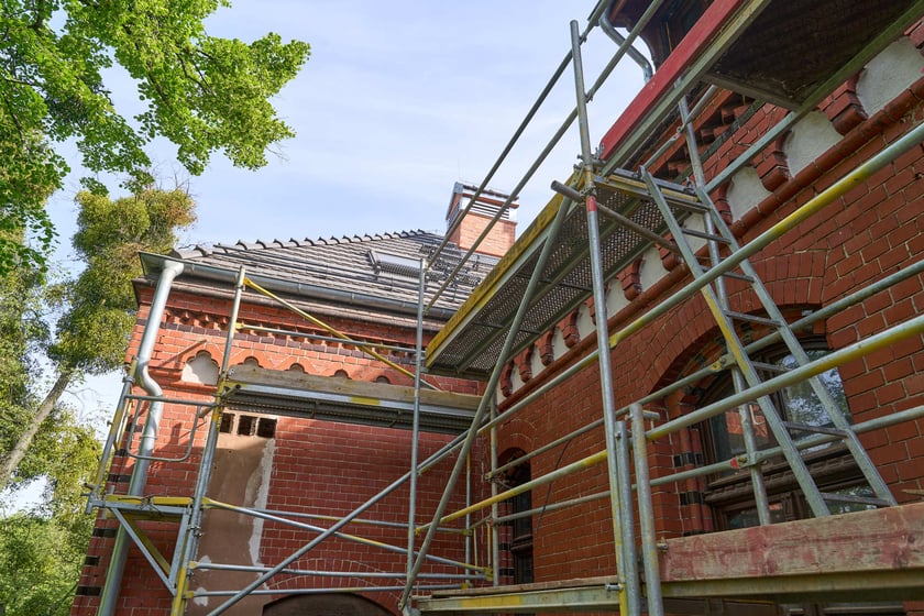 Budowa hotelu Arche Klasztor Wrocław w gmachu przy Kasprowicza, 9 maja 2024