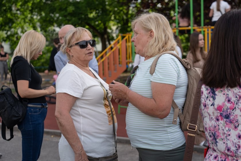 Spotkanie mieszkańców osiedla Kuźniki z prezydentem Wrocławia, Jackiem Sutrykiem