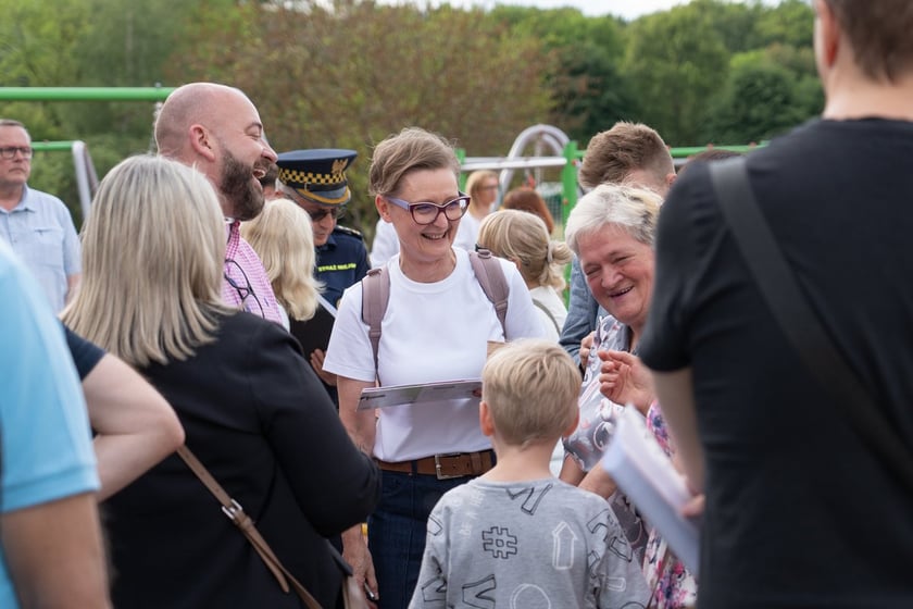 Spotkanie mieszkańców osiedla Kuźniki z prezydentem Wrocławia, Jackiem Sutrykiem