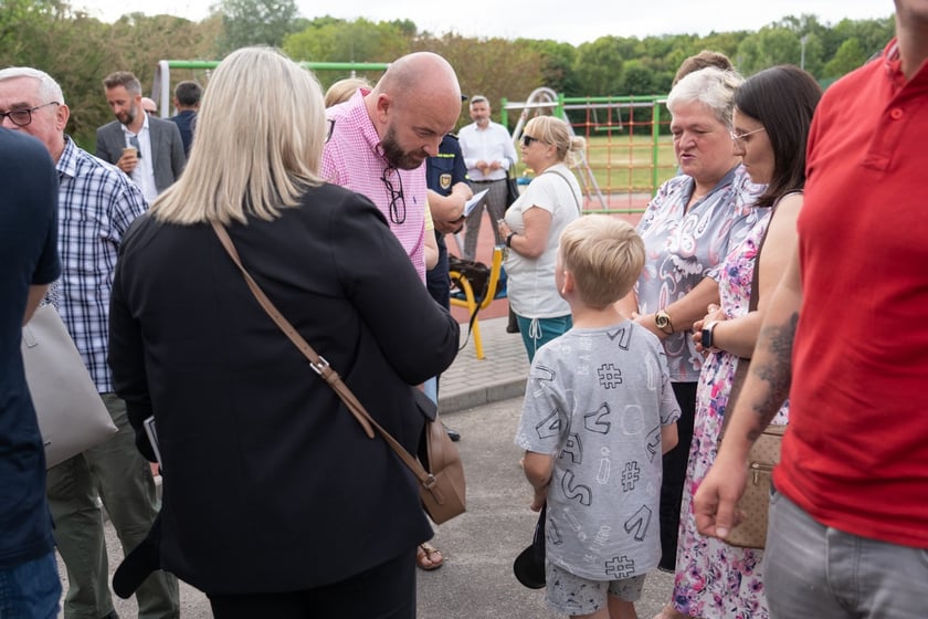 Spotkanie mieszkańców osiedla Kuźniki z prezydentem Wrocławia, Jackiem Sutrykiem