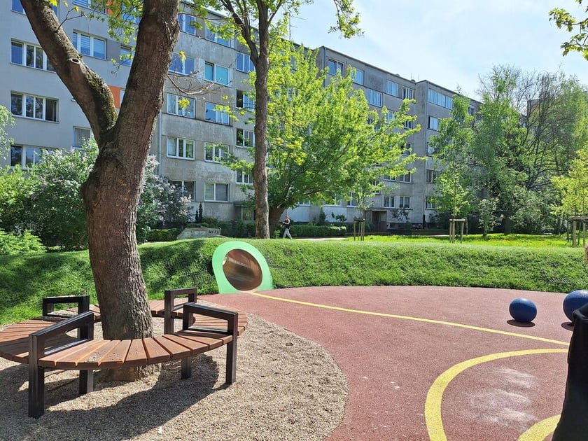 Nowy plac zabaw przy ul. Zielonogórskiej
