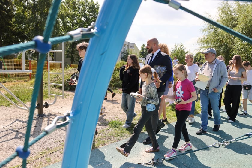 Dzień Sportu w Szkole Podstawowej nr 82 im. Budowniczych Wrocławia przy ul. Blacharskiej 13 (7.06.2024)