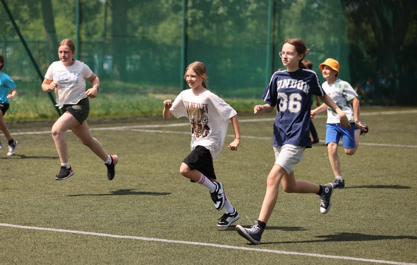 Dzień Sportu w Szkole Podstawowej nr 82 im. Budowniczych Wrocławia przy ul. Blacharskiej 13 (7.06.2024)