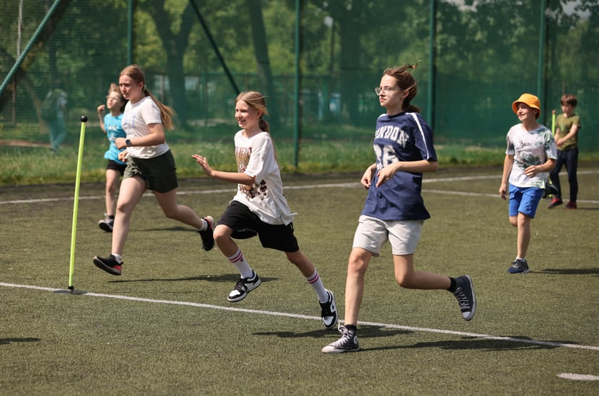 Dzień Sportu w Szkole Podstawowej nr 82 im. Budowniczych Wrocławia przy ul. Blacharskiej 13 (7.06.2024)