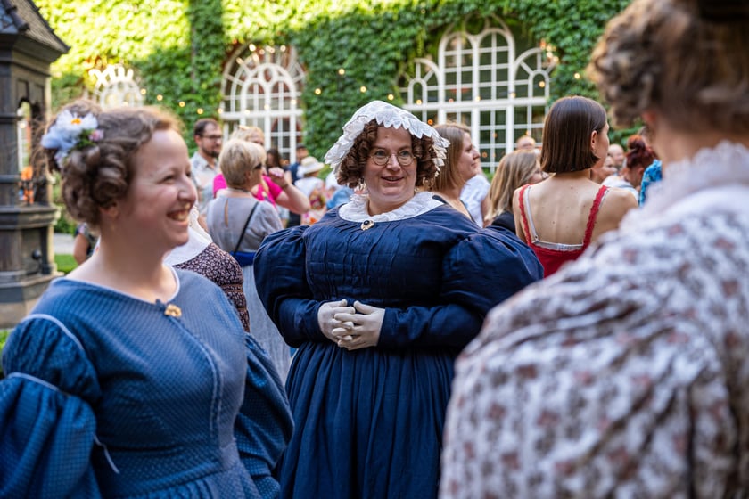 Potańcówka Wrocławska na dziedzińcu Ossolineum. Wrocław, 8 czerwca 2024