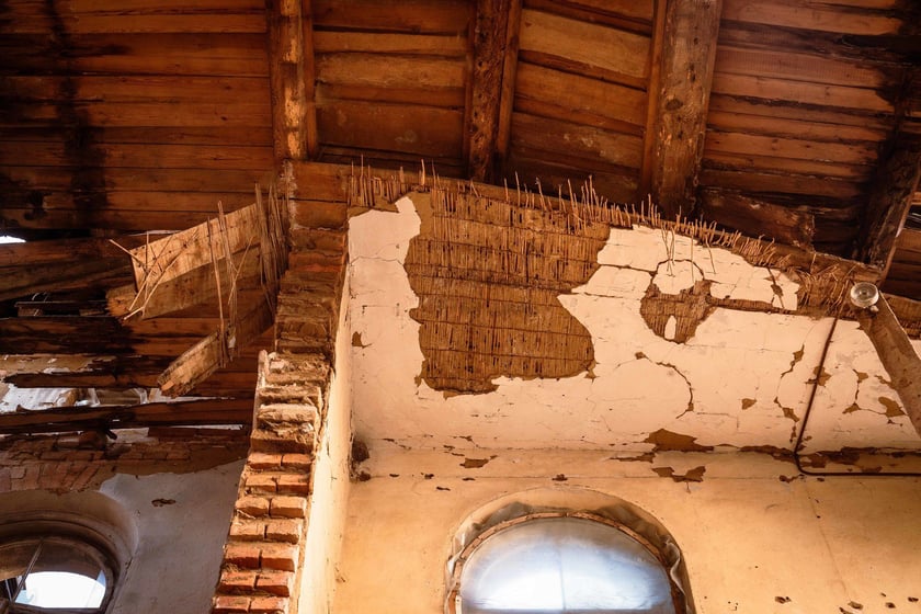 Dawny pałac w Świniarach, zdjęcie z 8 czerwca 2024 roku