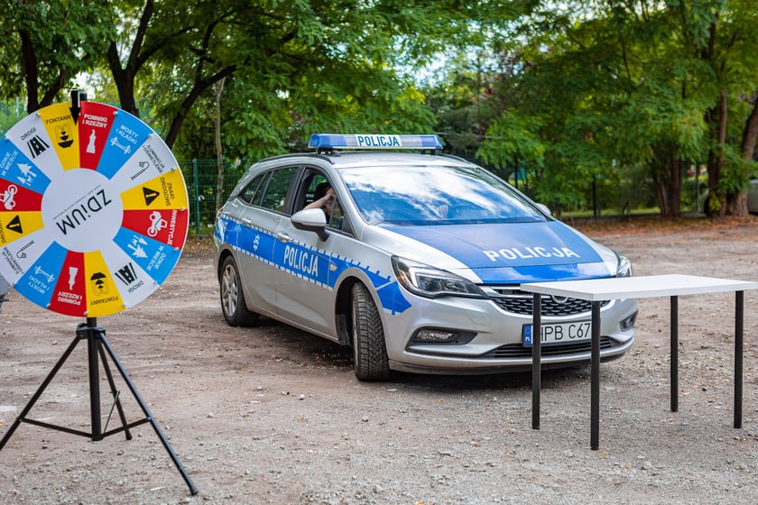 Piknik ZDiUM&nbsp;podczas otwarcia nowej trasy pieszo-rowerowej wzdłuż rzeki Oławy