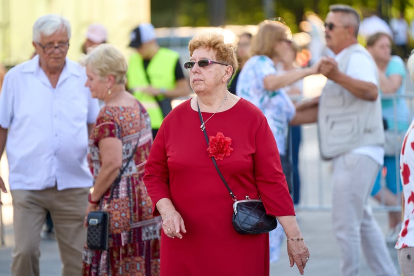 Wrocławska Potańcówka na placu Wolności - czerwiec 2024. „Domówka pod gwiazdami”