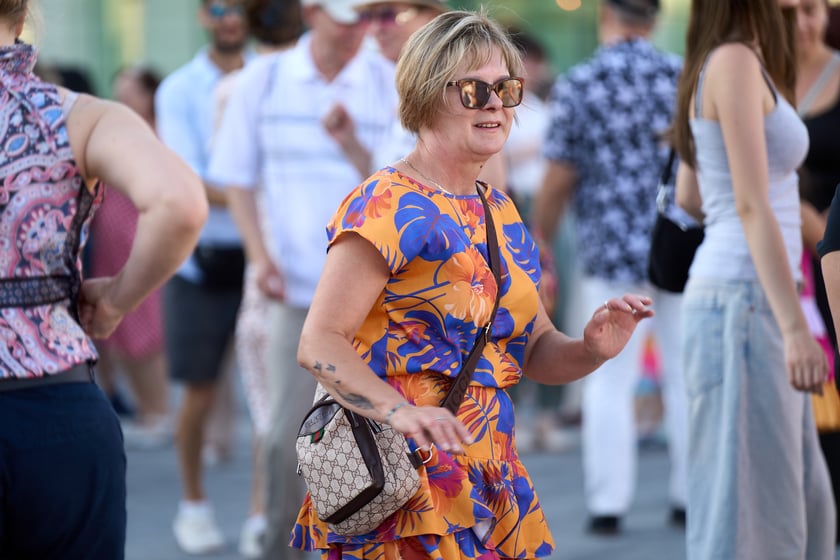 Wrocławska Potańcówka na placu Wolności - czerwiec 2024. „Domówka pod gwiazdami”