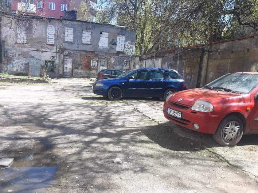 Wyremontowane podwórko na Nadodrzu