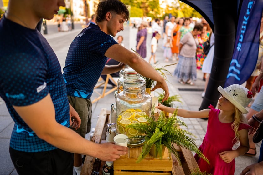 Wrocławska Potańcówka na placu Wolności: 6 lipca, zdjęcia uczestników