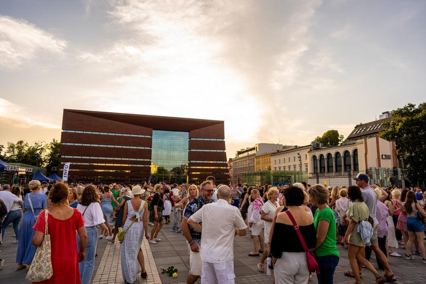 Wrocławska Potańcówka na placu Wolności: 6 lipca, zdjęcia uczestników