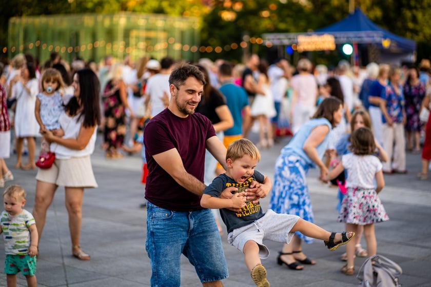 Wrocławska Potańcówka na placu Wolności: 6 lipca, zdjęcia uczestników