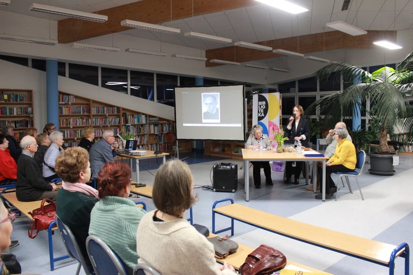 Oporowskie Spotkania z Historią w bibliotece przy ul. Morelowskiego (filia nr 3 Miejskiej Biblioteki Publicznej)