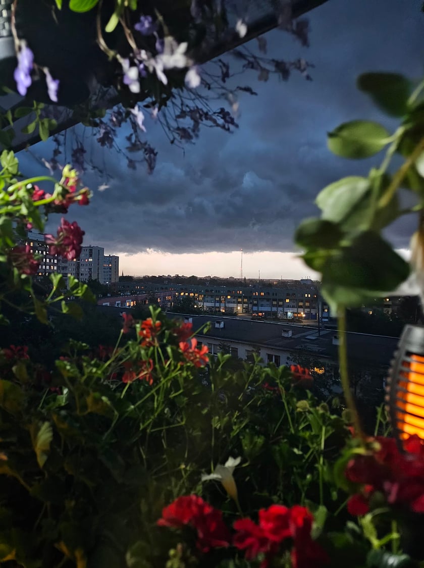 Muchob&oacute;r Mały. Burzowe niebo nad Wrocławiem 10 lipca