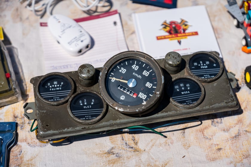 Na Pchlim Targu przy Centrum Historii Zajezdnia można było znaleźć wiele skarb&oacute;w