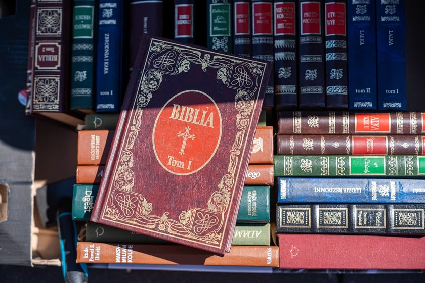 Na Pchlim Targu przy Centrum Historii Zajezdnia można było znaleźć wiele skarb&oacute;w