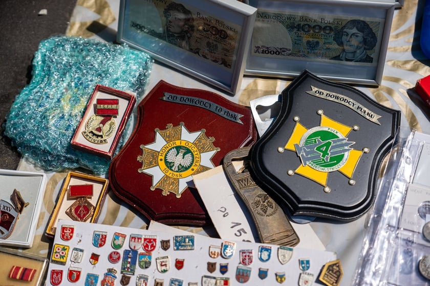 Na Pchlim Targu przy Centrum Historii Zajezdnia można było znaleźć wiele skarb&oacute;w