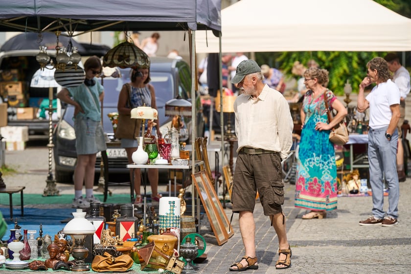 Giełda staroci pod Iglicą, 20 lipca 2024