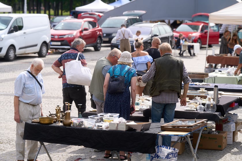 Giełda staroci pod Iglicą, 20 lipca 2024