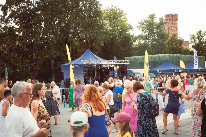 Potańcówka na pl. Wolności we Wrocławiu 20.07.2024