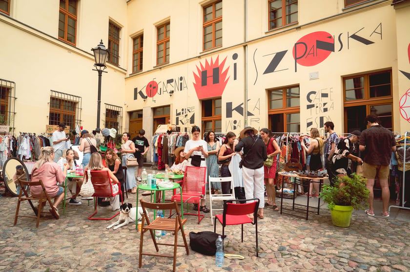 Targi Vintage&Fiesta przy hiszpańskiej księgarni w Zaułku Solnym