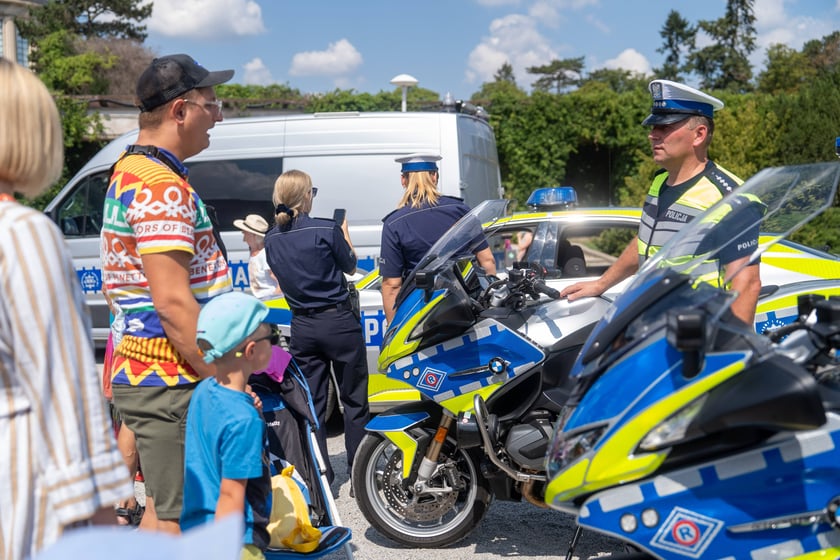 Piknik policyjny na Pergoli