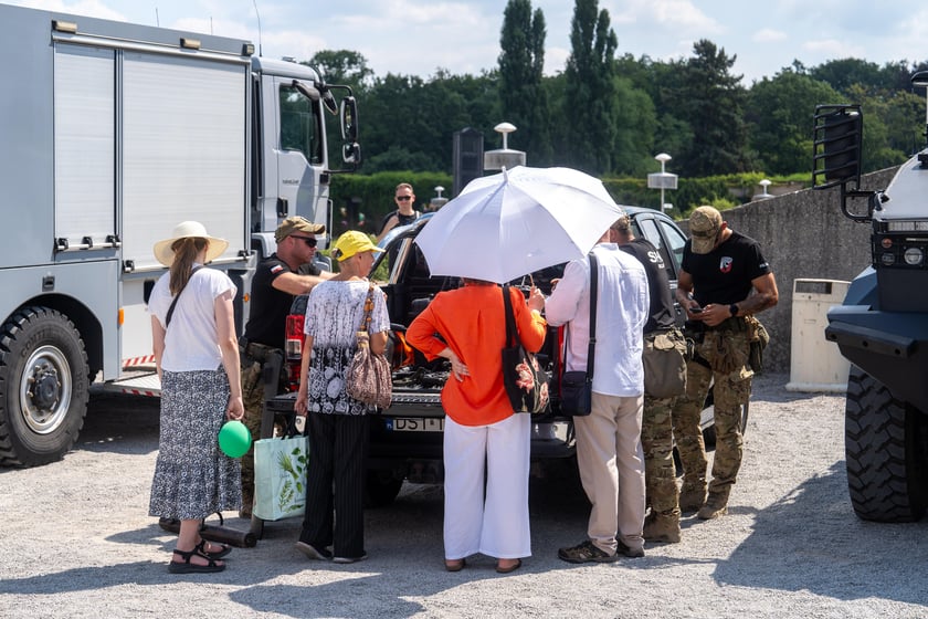 Piknik policyjny na Pergoli