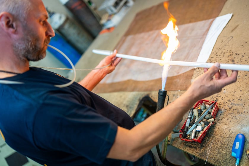 Renowacja neonu "dobry  wieczór we Wrocławiu", Wrocław, 25.07.2024