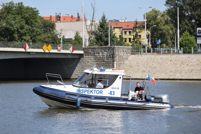 26 lipca 2024 zainstalowano na Odrze bojki monitorujące jakość wody