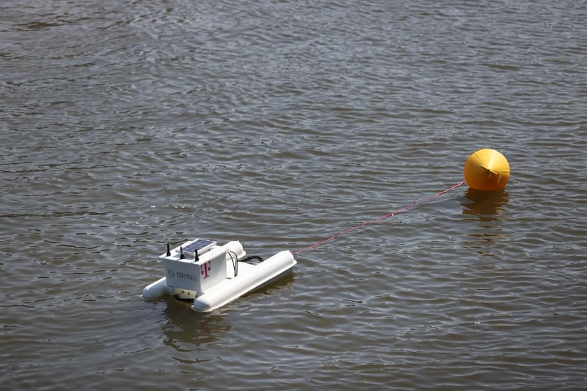 26 lipca 2024 zainstalowano na Odrze bojki monitorujące jakość wody