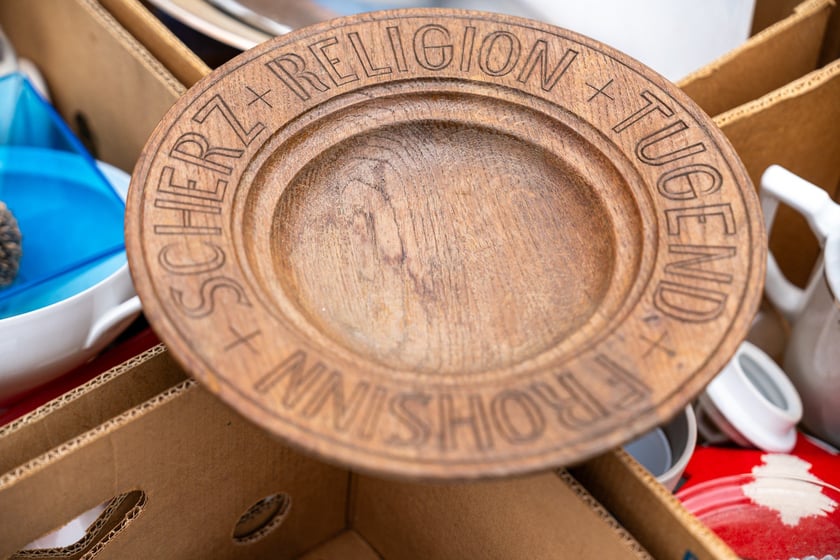 Pchli targ "Na Młynie" pełen jest skarbów. Można je zdobyć - lub tylko pooglądać - w niedziele między godz. 6 a 15