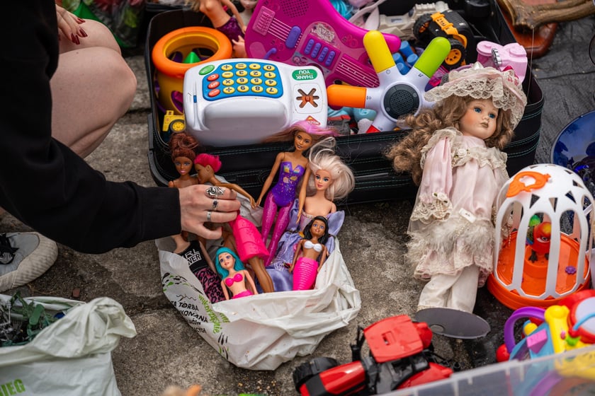 Pchli targ "Na Młynie" pełen jest skarbów. Można je zdobyć - lub tylko pooglądać - w niedziele między godz. 6 a 15